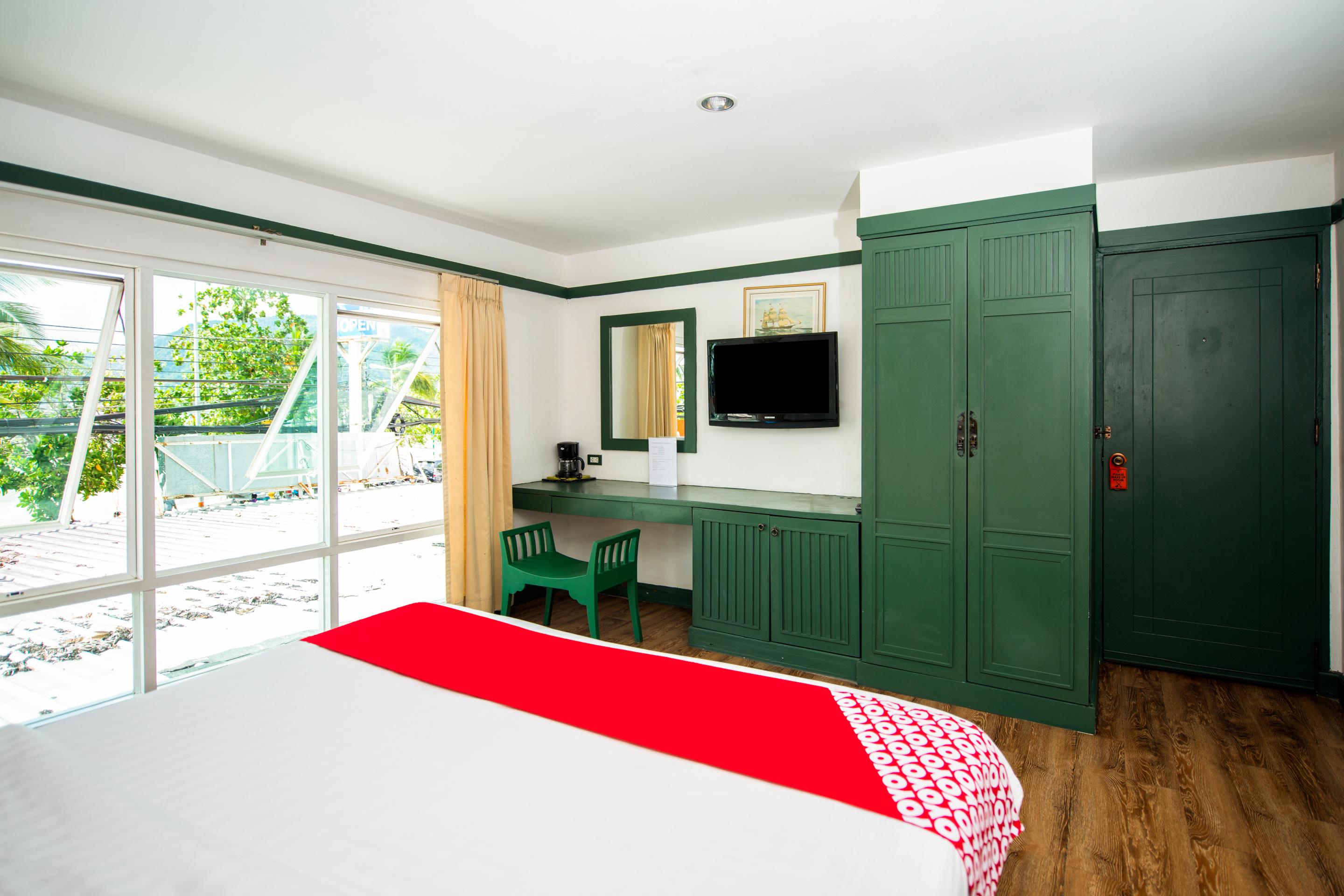 Oyo 255 The Ocean Hotel Patong מראה חיצוני תמונה