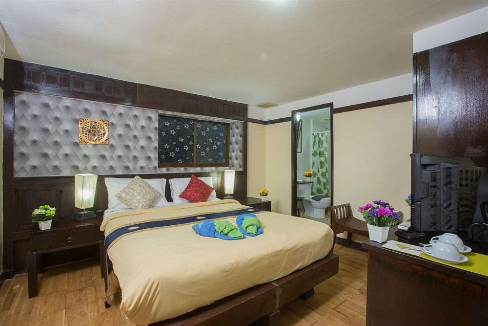 Oyo 255 The Ocean Hotel Patong מראה חיצוני תמונה