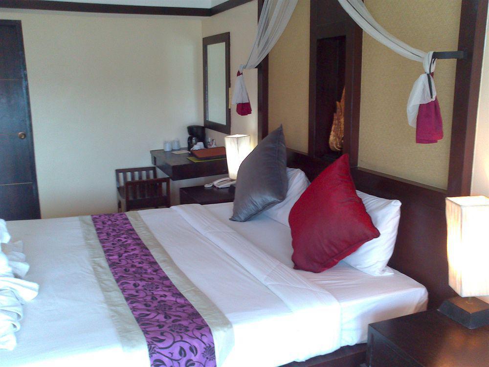 Oyo 255 The Ocean Hotel Patong מראה חיצוני תמונה