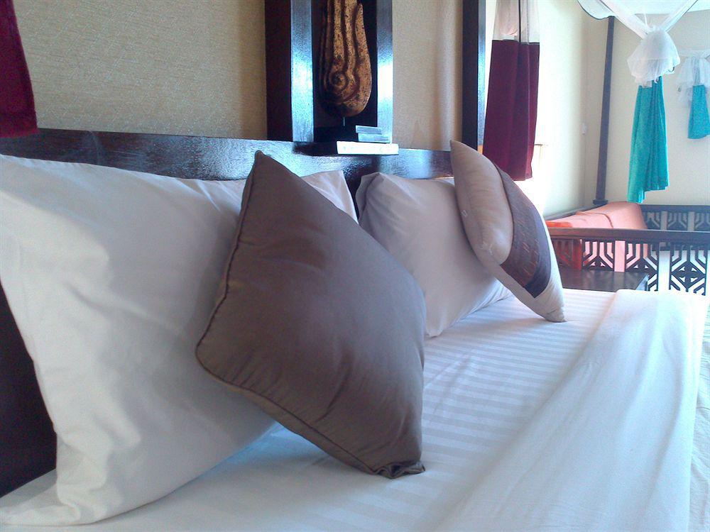 Oyo 255 The Ocean Hotel Patong מראה חיצוני תמונה